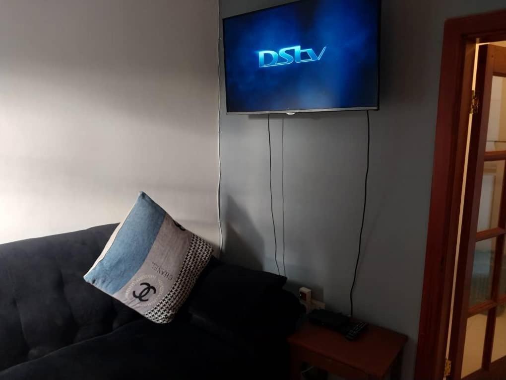 Emmrose Apartments Chingola Bagian luar foto